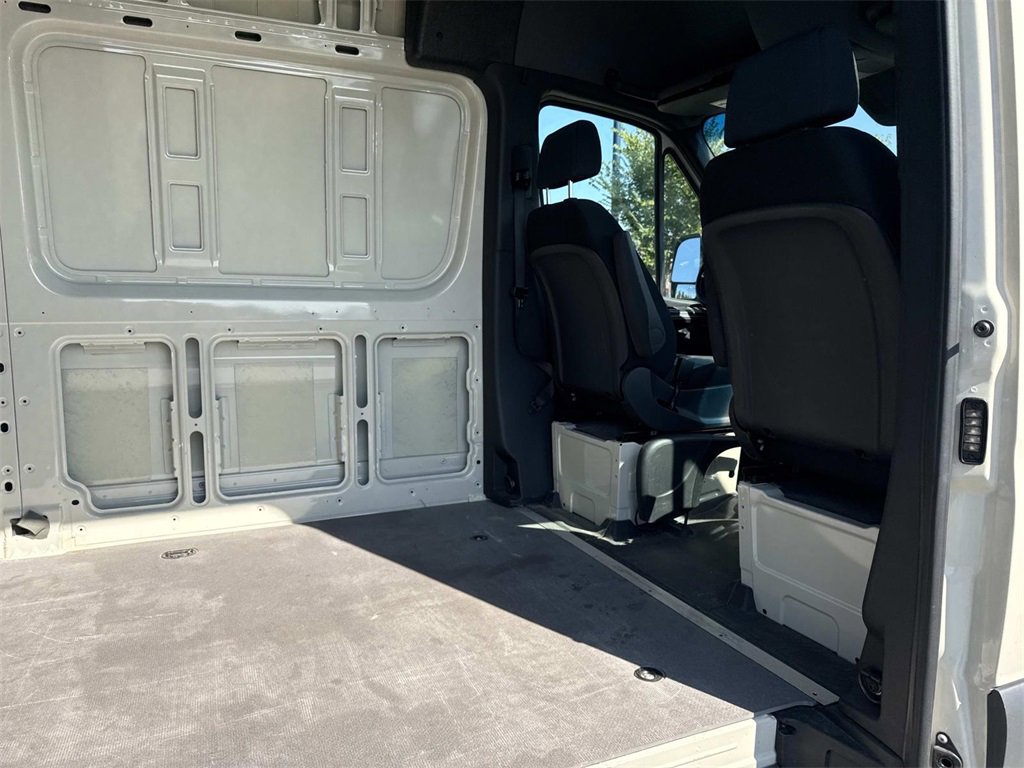Used 2024 Mercedes-Benz Sprinter 2500 image 11