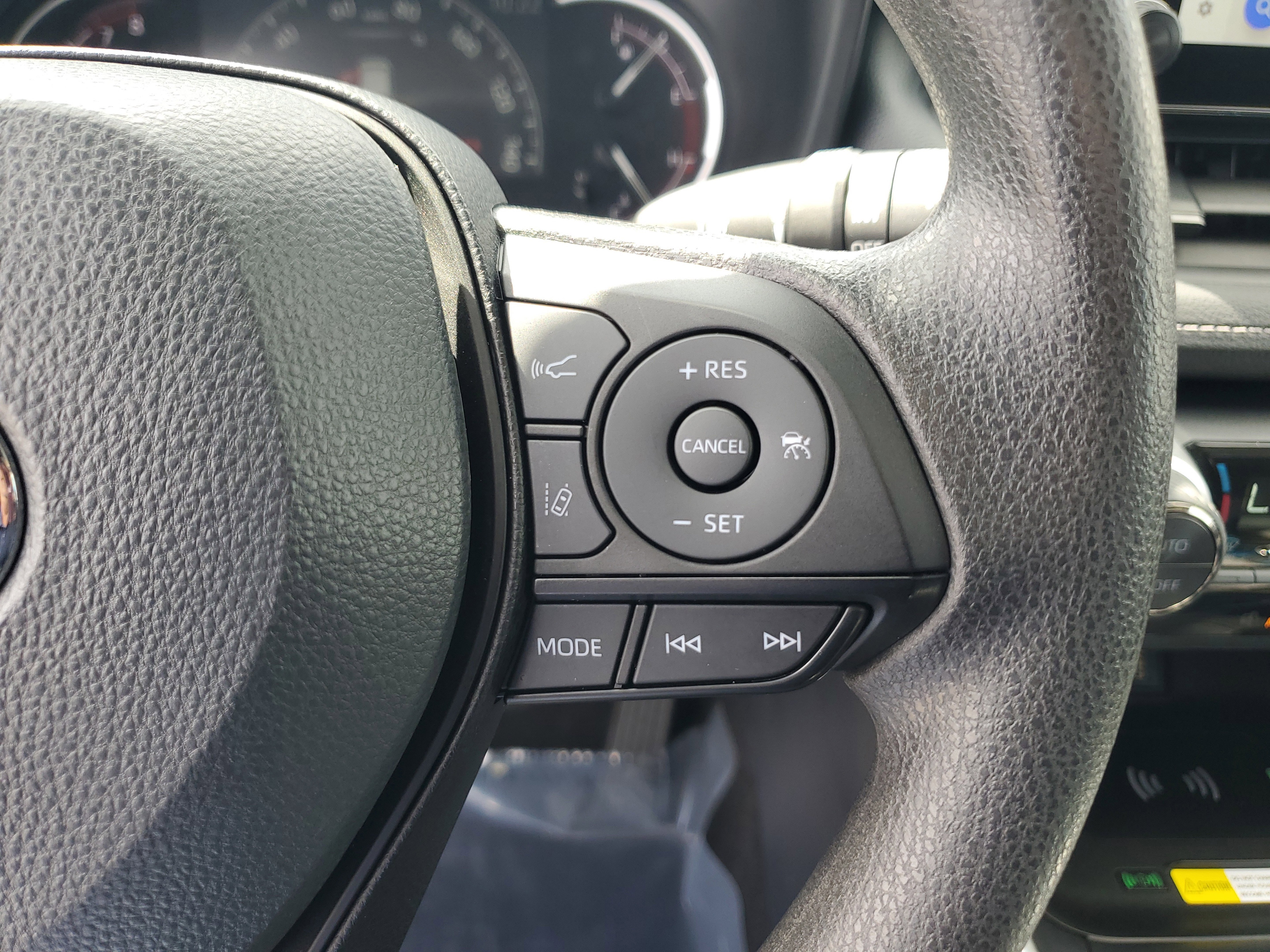 Used 2024 Toyota RAV4 XLE image 21