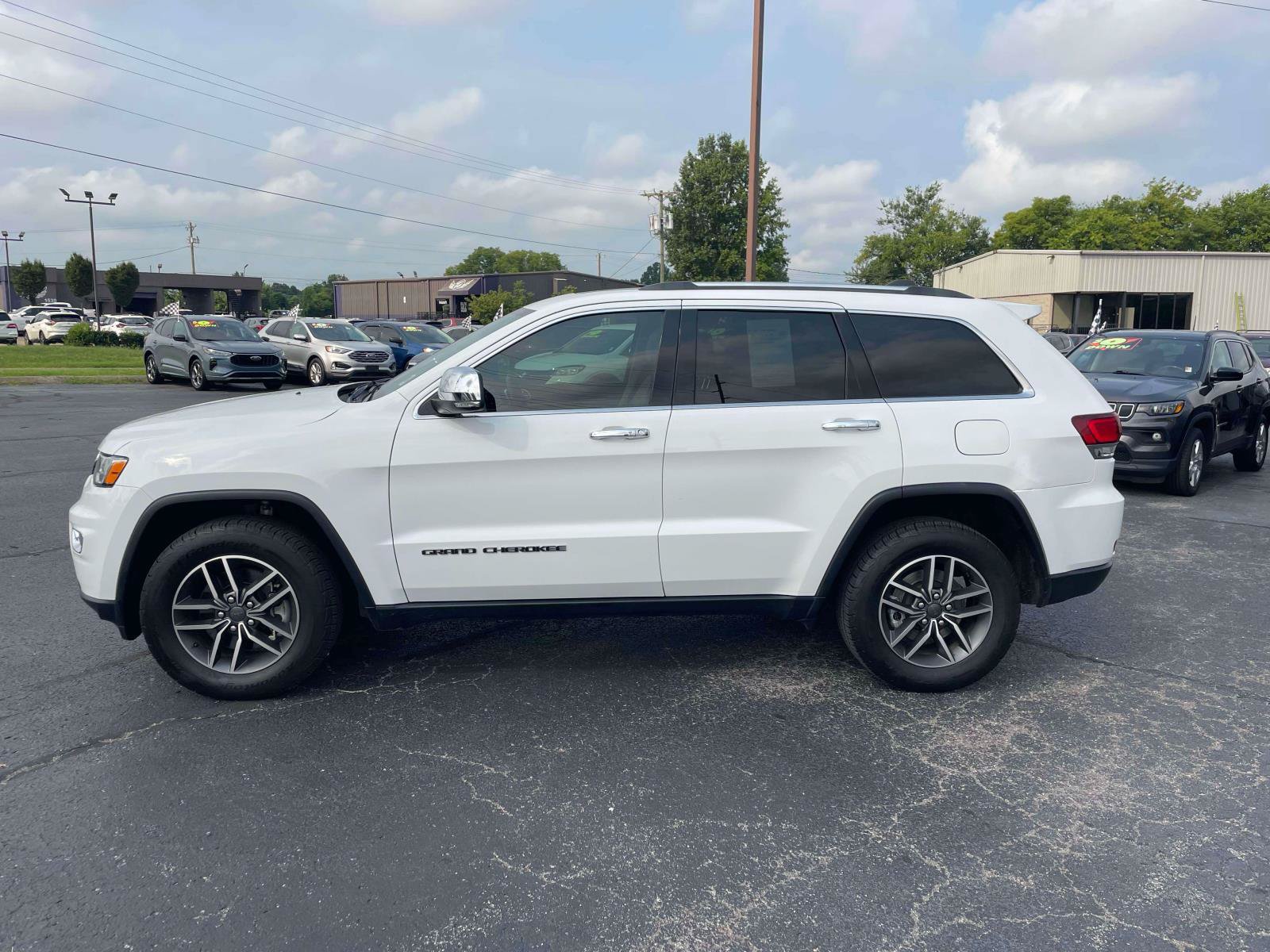 Used 2021 Jeep Grand Cherokee Limited w/ Sun & Sound Group AWD/4WD image 4