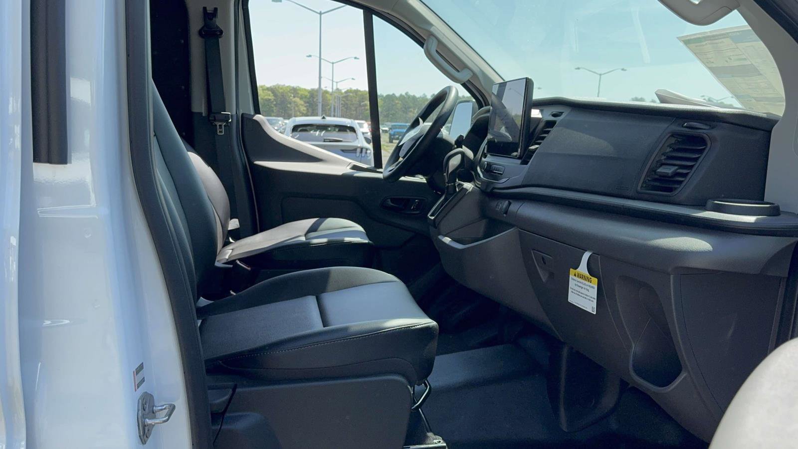 New 2026 Ford Transit 250 Low Roof w/ Load Area Protection Package RWD image 11