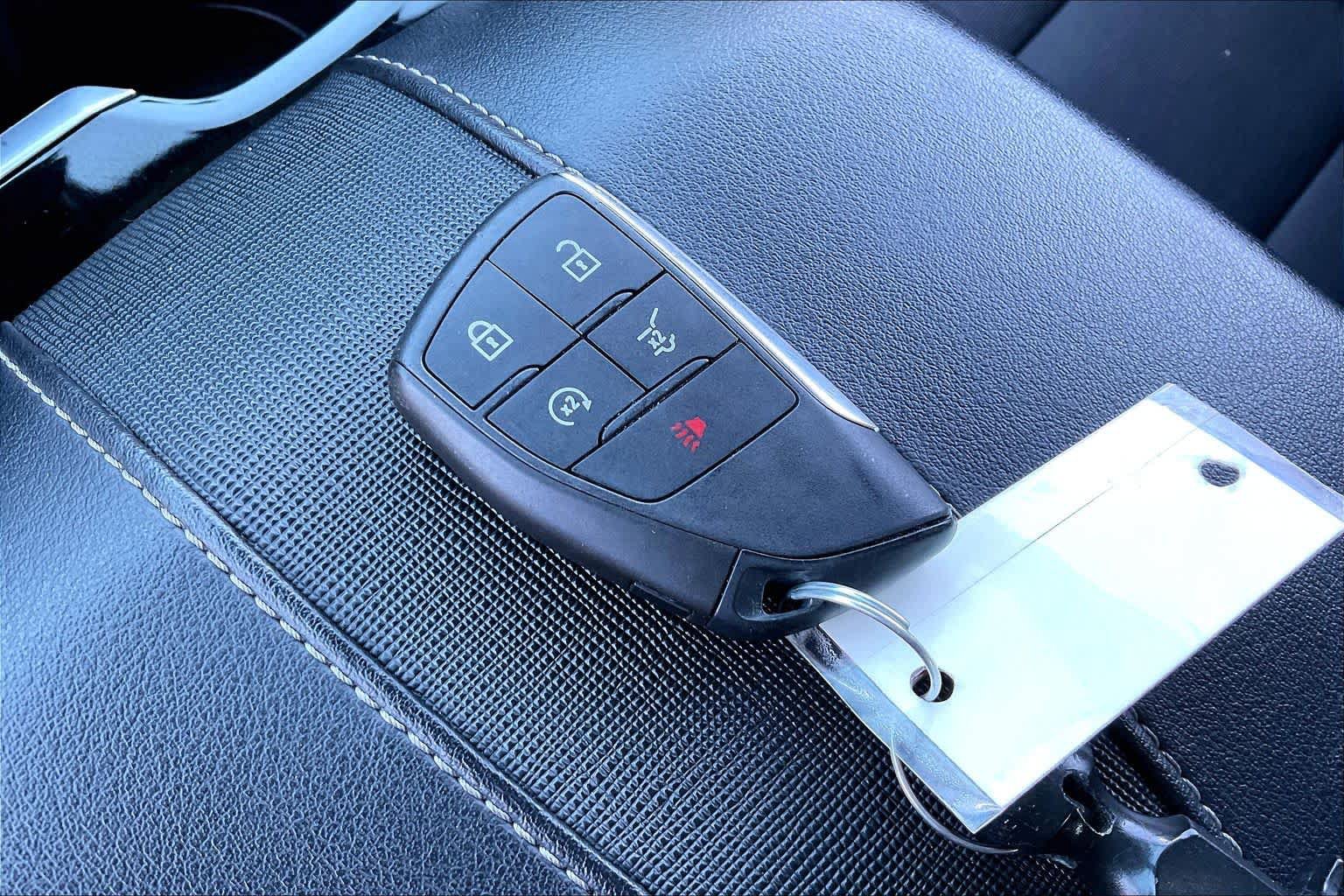 Used 2025 Buick Enclave Preferred FWD image 13