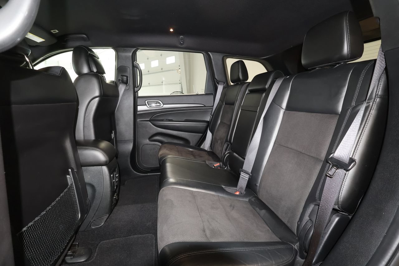 Used 2021 Jeep Grand Cherokee Laredo X RWD image 14