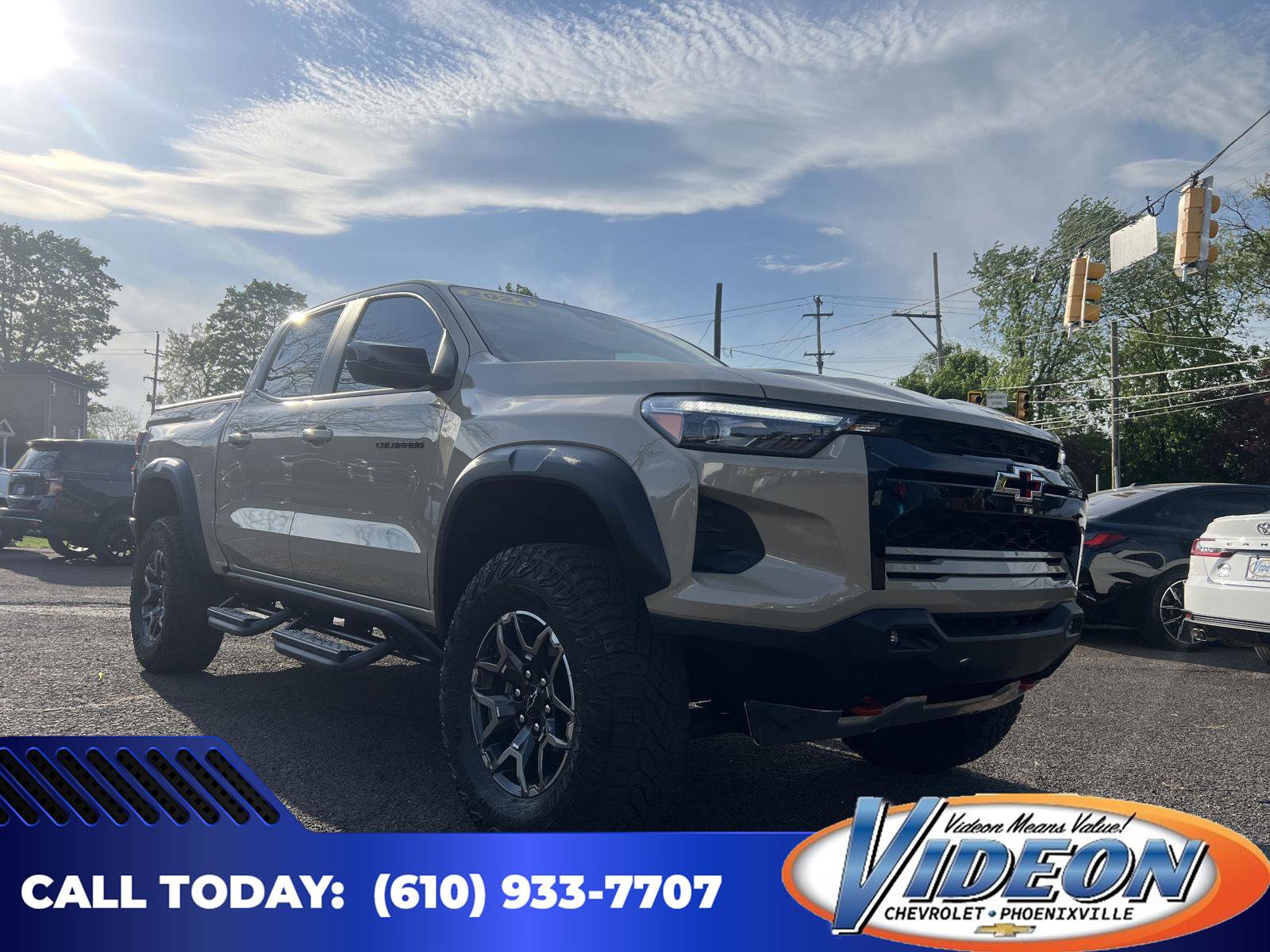 Used 2024 Chevrolet Colorado ZR2 w/ Safety Package AWD/4WD image 1
