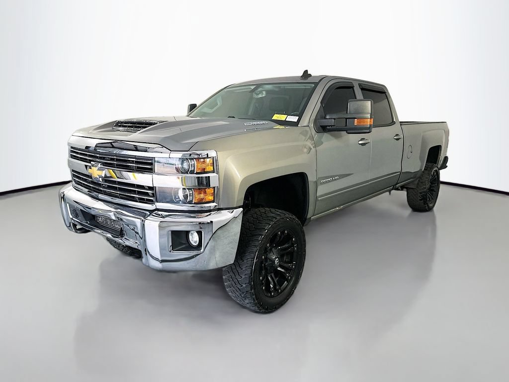 Used 2017 Chevrolet Silverado 2500 LT w/ LT Convenience Package AWD/4WD video 3