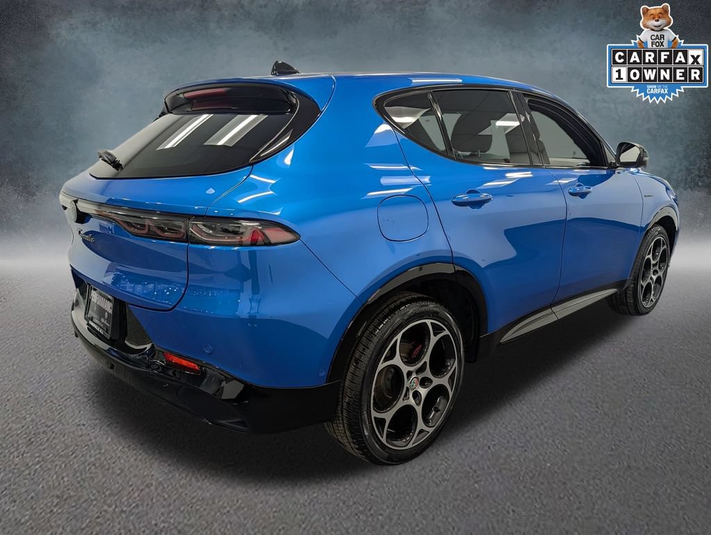 Used 2025 Alfa Romeo Tonale w/ Premium Package AWD/4WD image 4
