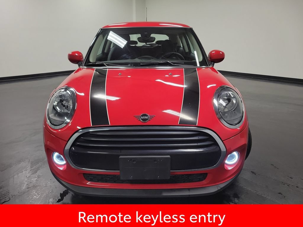 Used 2021 MINI Cooper 2-Door Hardtop FWD image 3