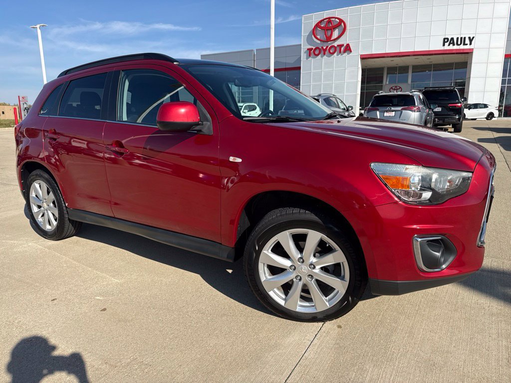 Used 2014 Mitsubishi Outlander Sport SE FWD image 2