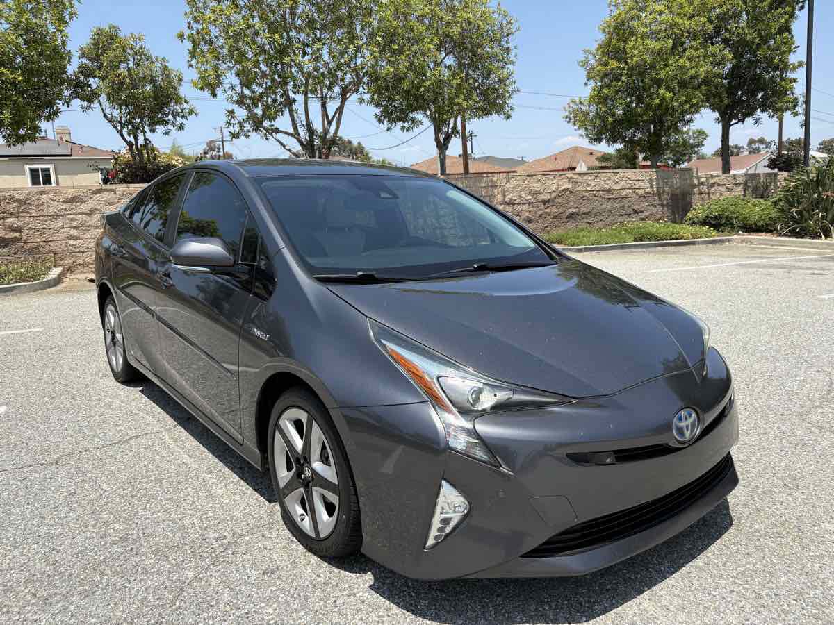 Used 2017 Toyota Prius Four Touring image 23
