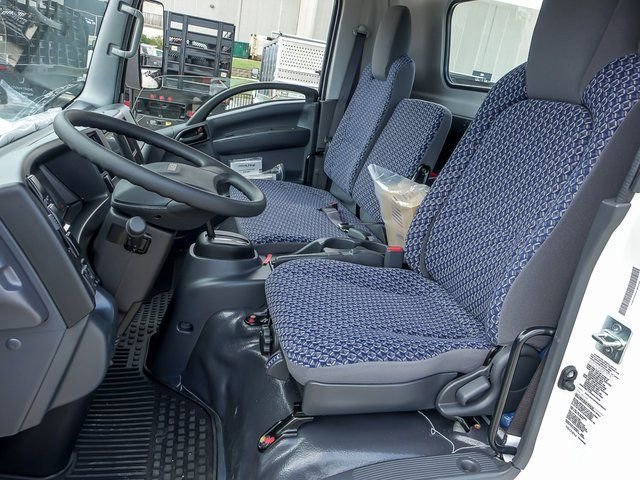 New 2025 Chevrolet Low Cab Forward image 9