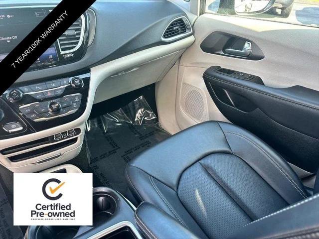 Certified 2024 Chrysler Pacifica Touring-L FWD image 16