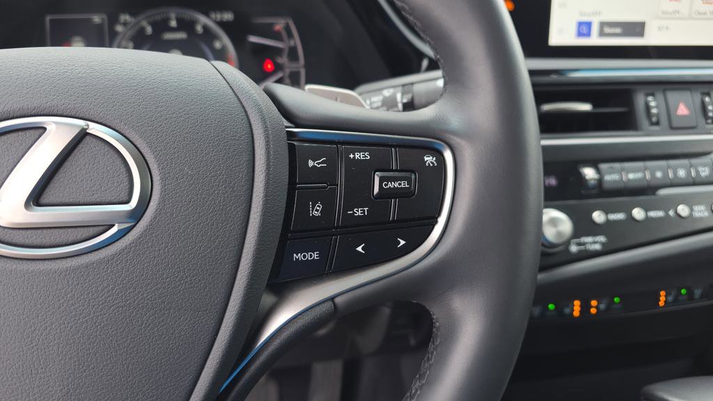 Certified 2023 Lexus ES 350 w/ Premium Package image 22