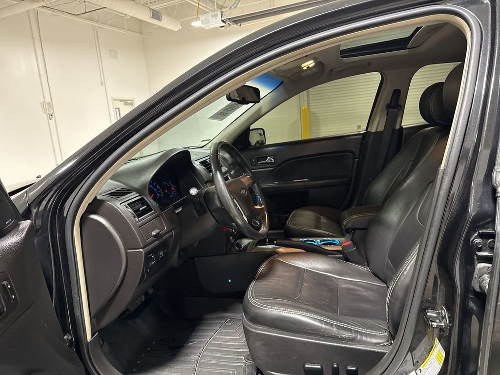 Used 2011 Ford Fusion SEL w/ 301A Rapid Spec Order Code image 19