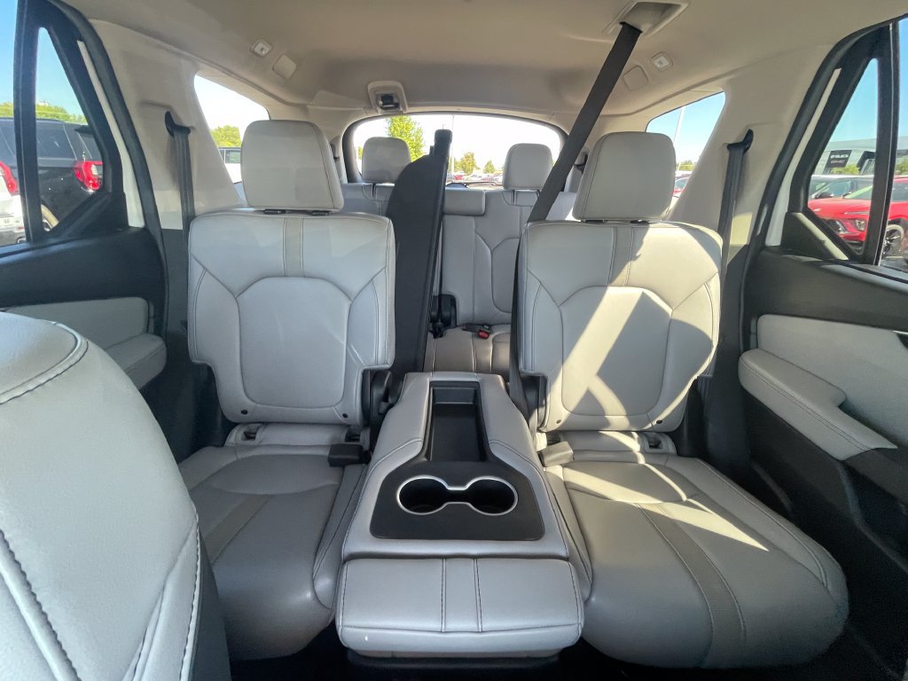 Used 2025 Honda Pilot EX-L image 22
