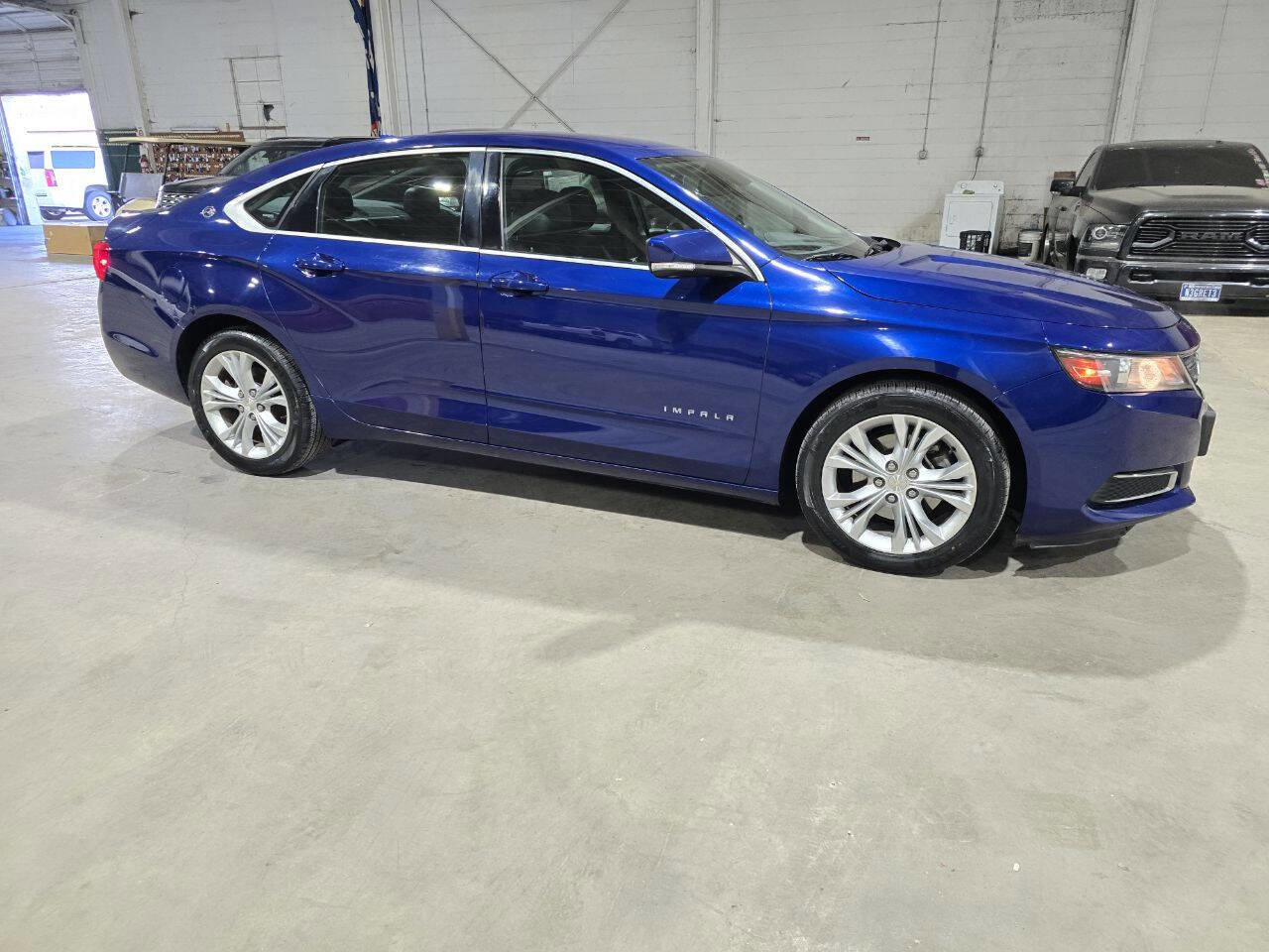 Used 2014 Chevrolet Impala LT w/ Convenience Package image 19