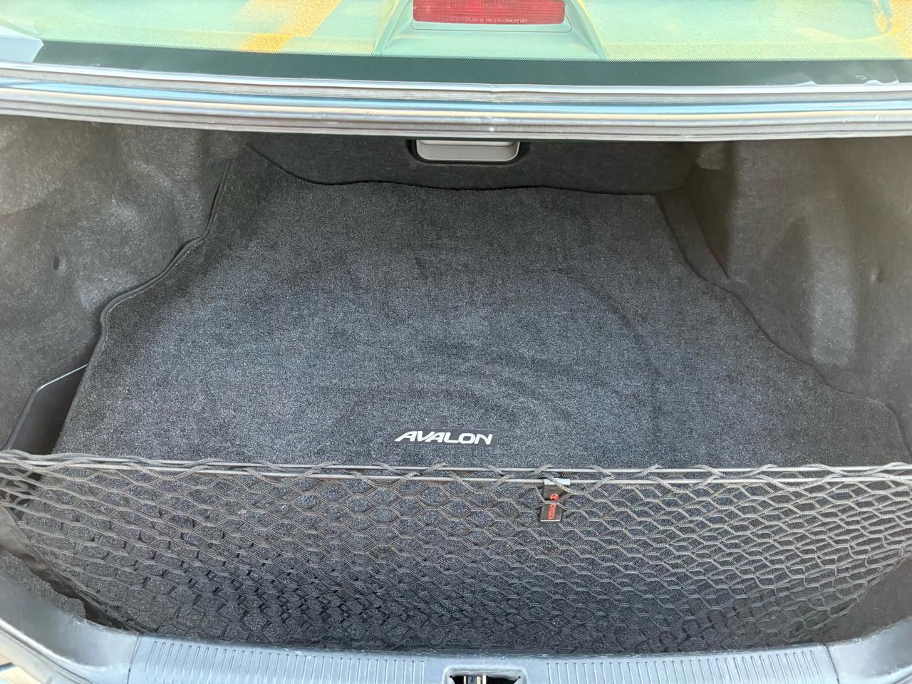Used 2004 Toyota Avalon XLS image 16