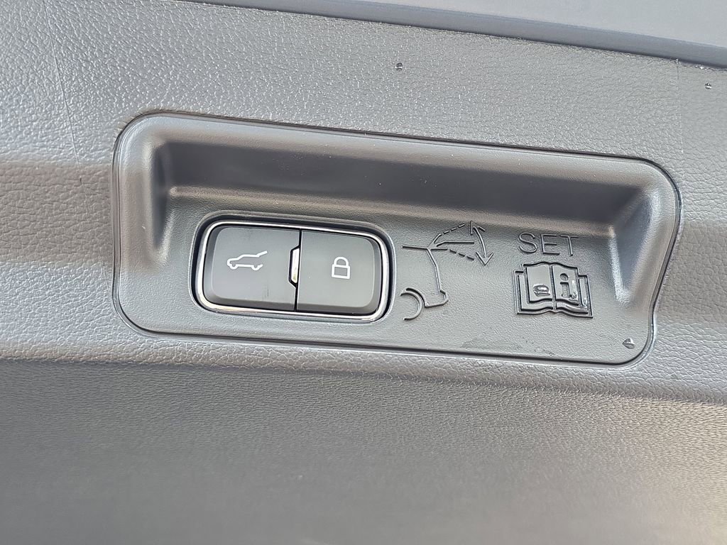 New 2026 Ford Explorer Active w/ Active Comfort Package image 20