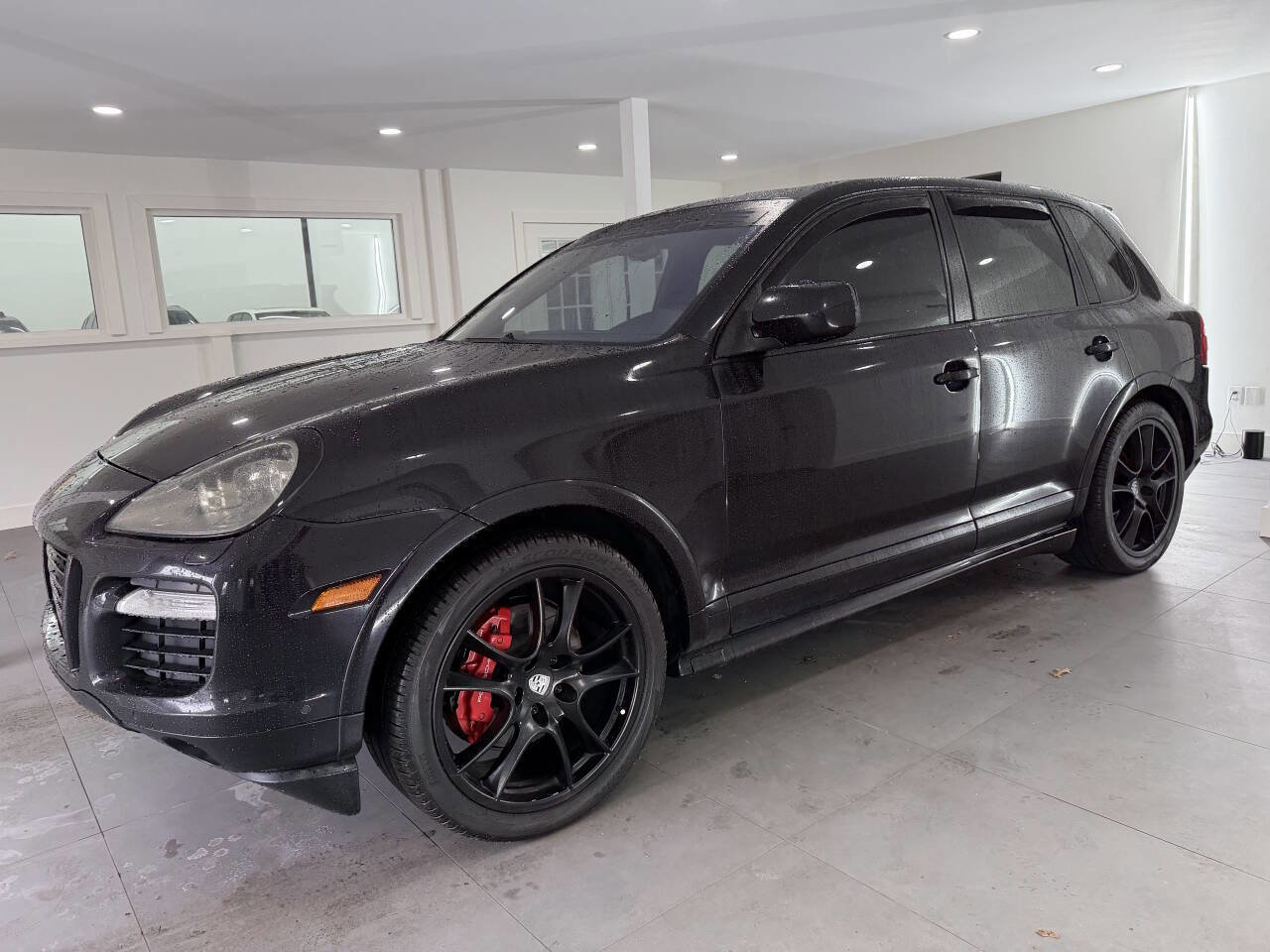 Used 2009 Porsche Cayenne GTS image 2