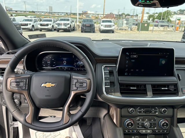 Used 2024 Chevrolet Tahoe High Country w/ Premium Package image 17