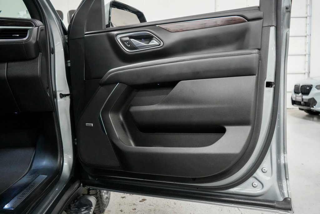 Used 2023 Chevrolet Suburban Z71 image 23