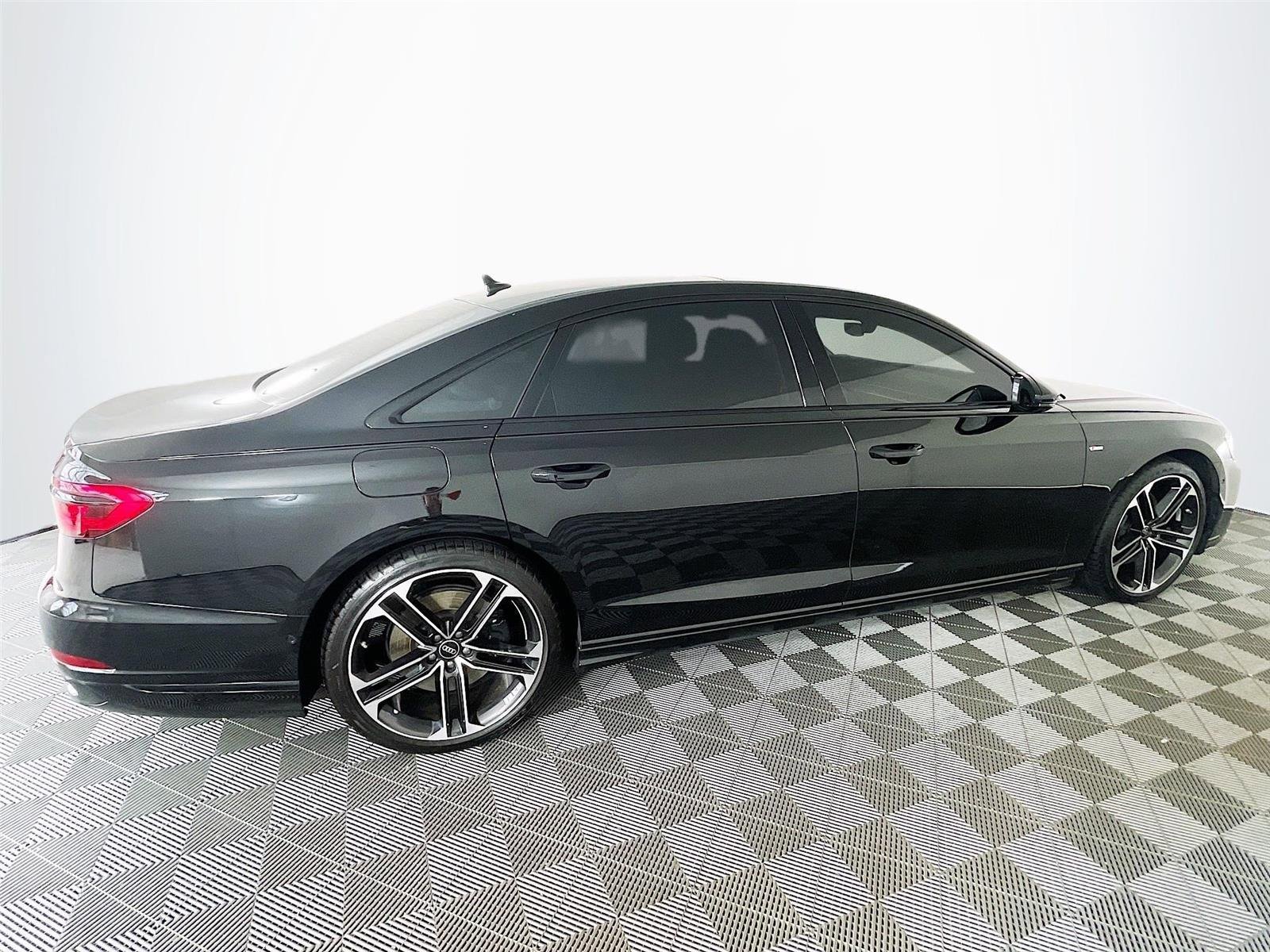 Used 2025 Audi A8 L 3.0T AWD/4WD image 10