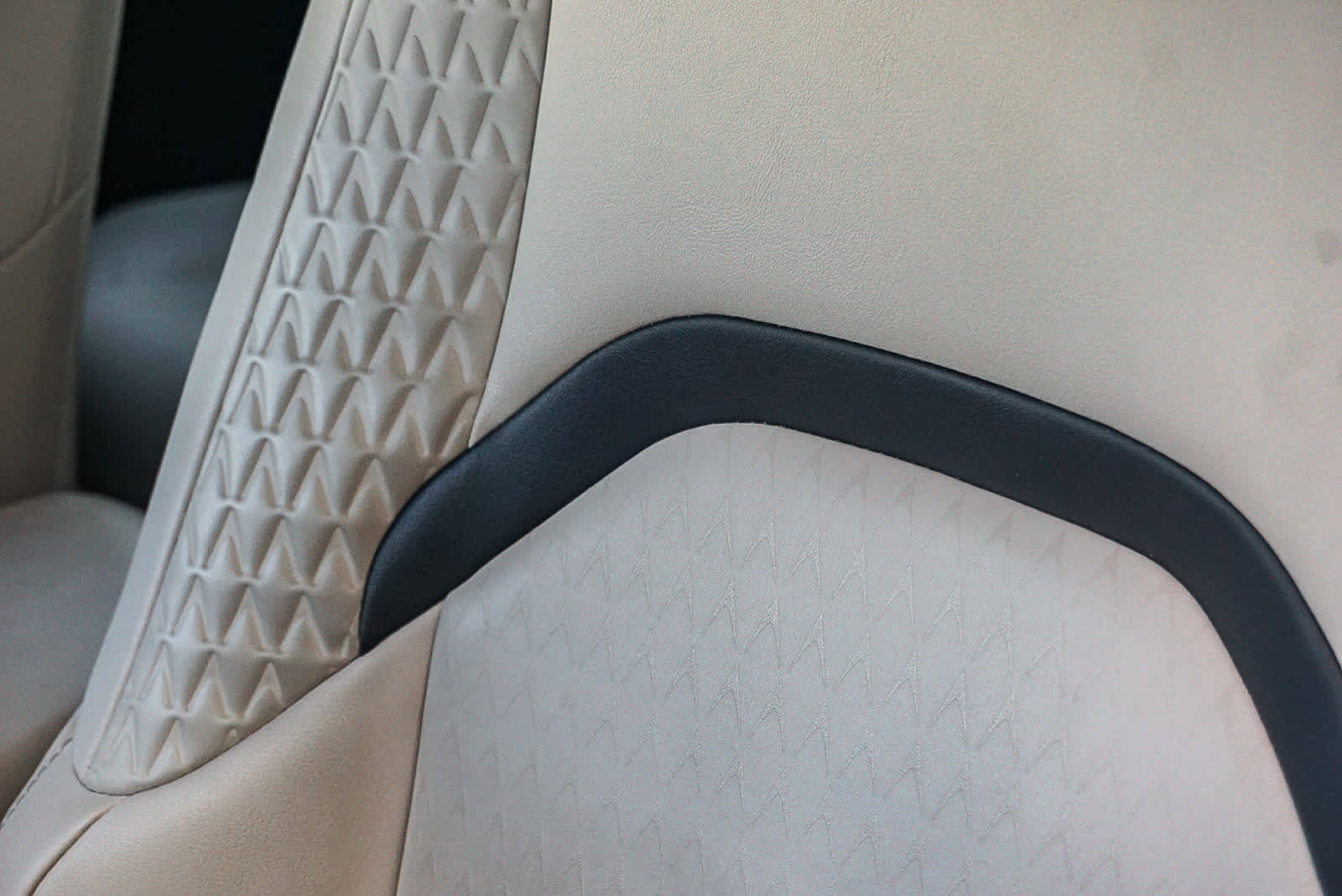 Used 2022 Lexus UX 200 w/ Accessory Package (Z1) image 26