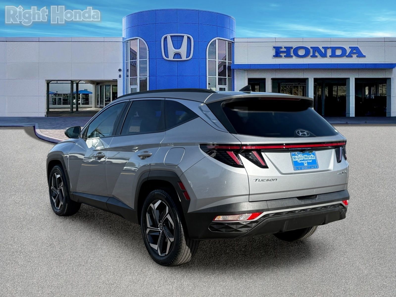 Used 2023 Hyundai Tucson SEL w/ Cargo Package AWD/4WD image 4