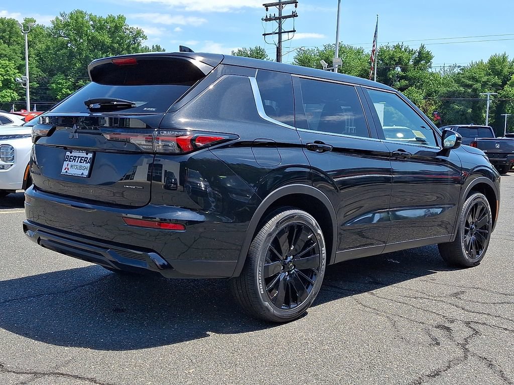 New 2026 Mitsubishi Outlander LE AWD/4WD image 4