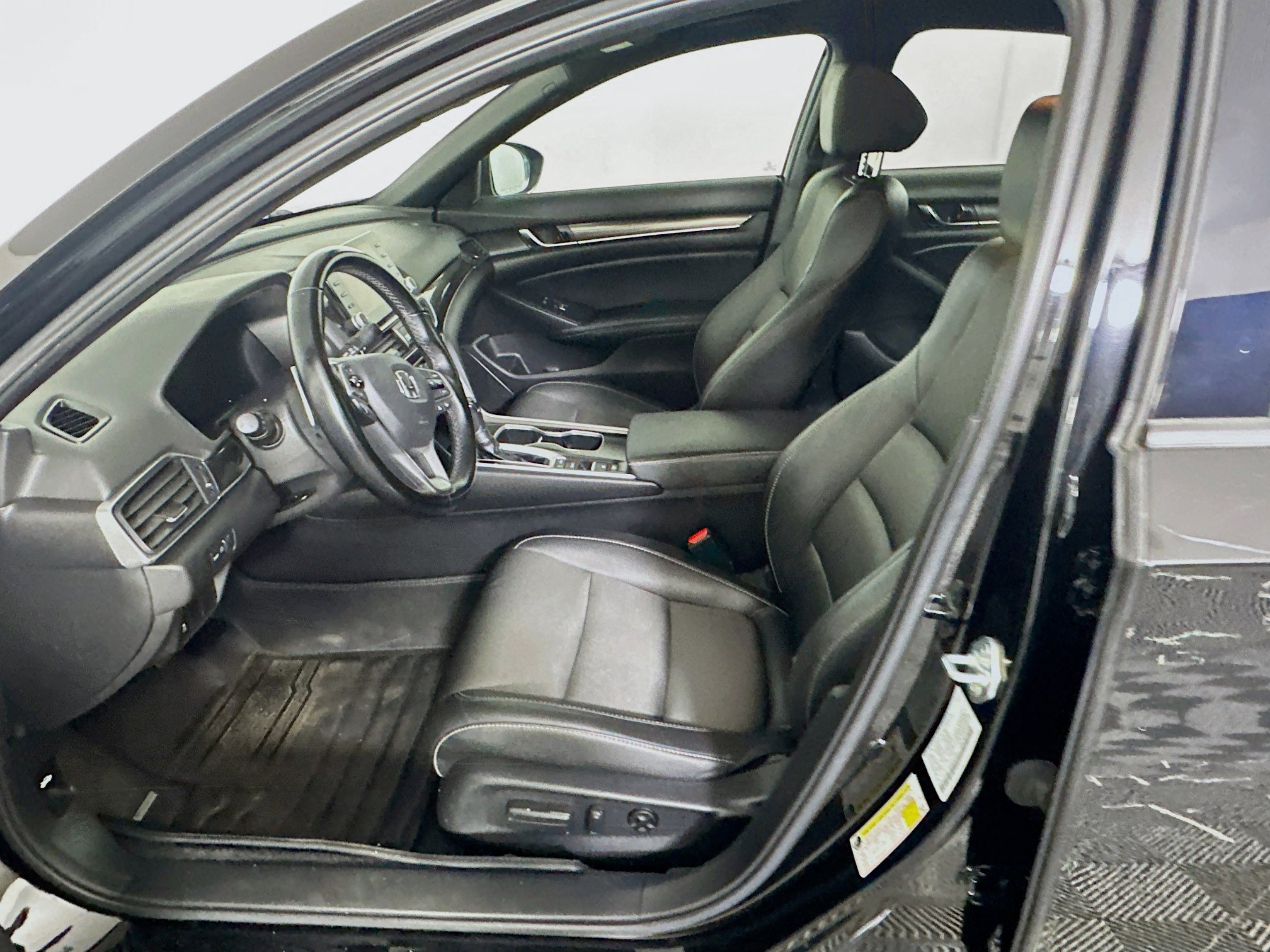 Used 2022 Honda Accord Sport image 13