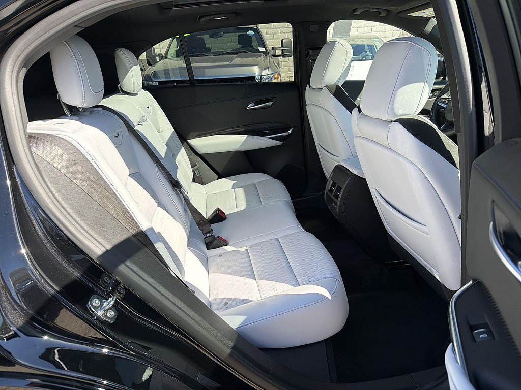 Used 2024 Cadillac XT4 Sport AWD/4WD image 27