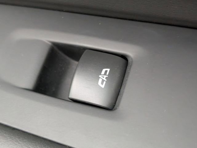 Certified 2025 Chevrolet Suburban Z71 image 37