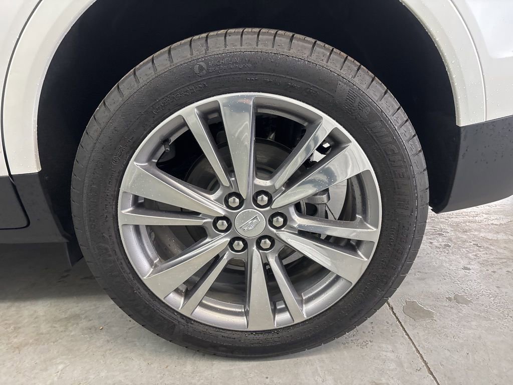Certified 2025 Cadillac XT5 Premium Luxury image 8