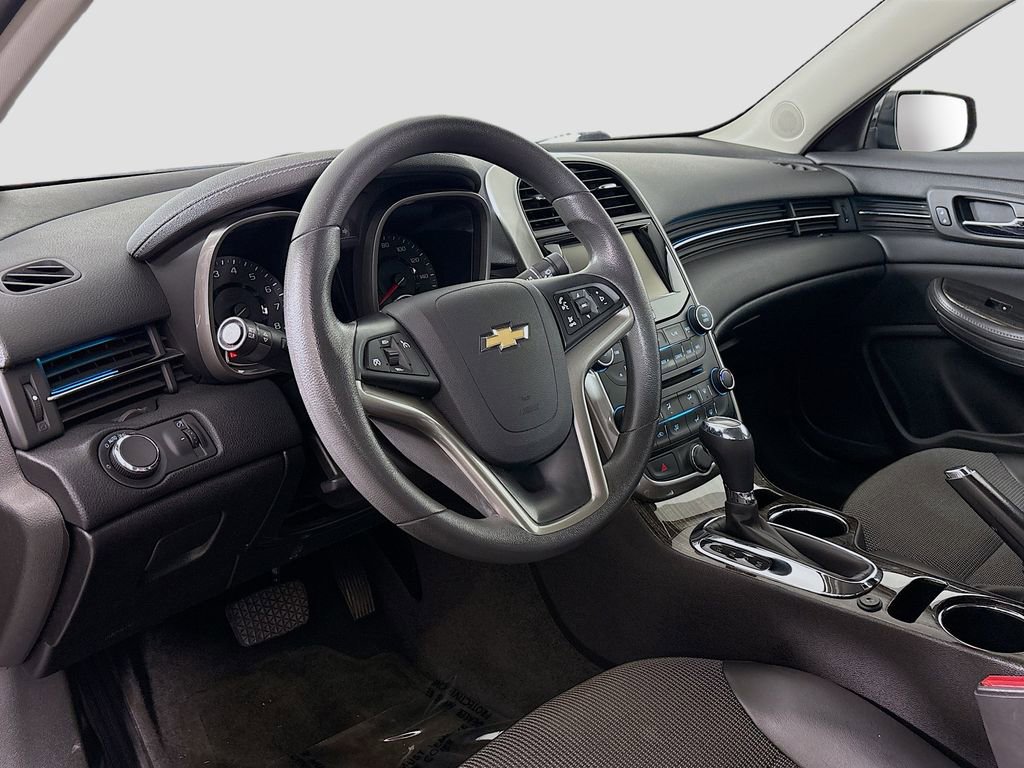 Used 2015 Chevrolet Malibu LT w/ Power Convenience Package FWD image 9