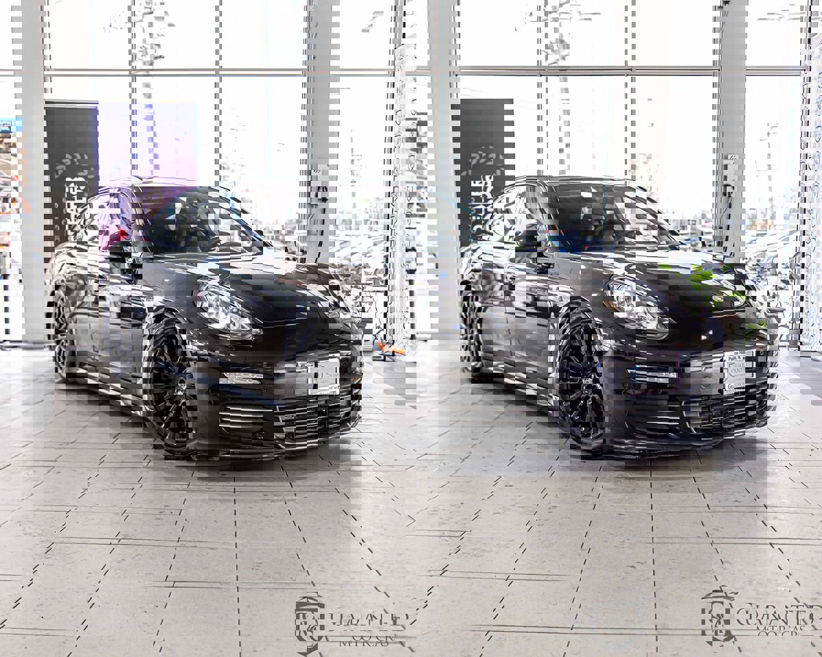 Used 2015 Porsche Panamera 4 image 3