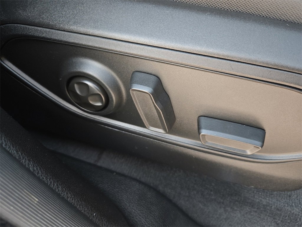 Used 2023 Jeep Grand Cherokee Limited w/ Luxury Tech Group II image 29