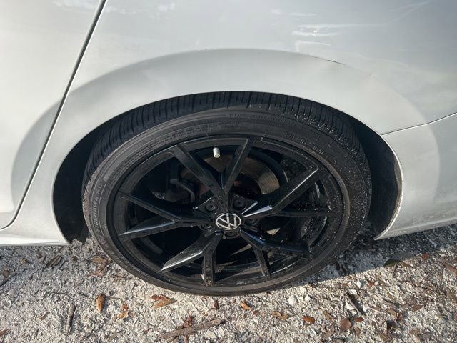 Used 2022 Volkswagen Passat 2.0T SE FWD image 21