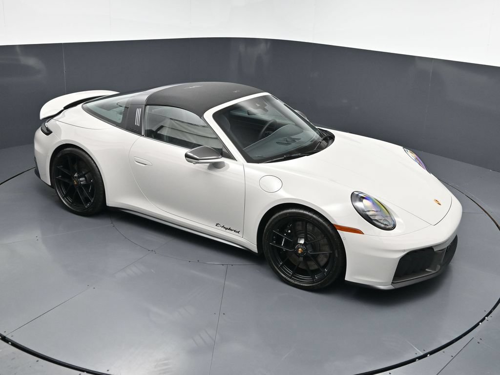 Certified 2026 Porsche 911 Targa 4 GTS AWD/4WD image 19