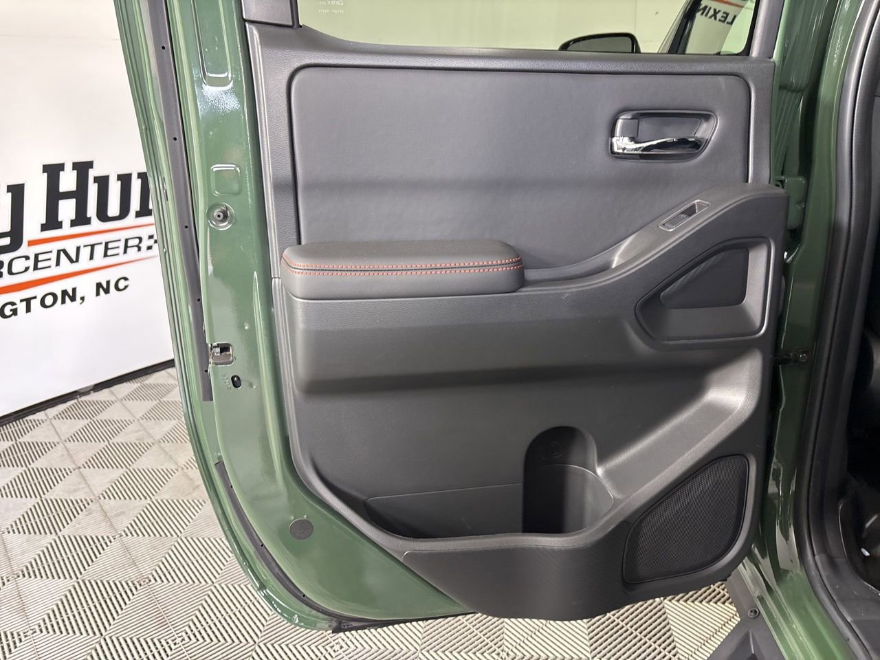 Used 2024 Nissan Frontier PRO-4X w/ Off-Road Protection Package image 21