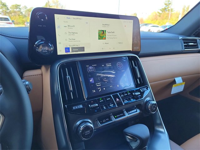 New 2025 Lexus LX 600 4WD w/ Premium Package image 26