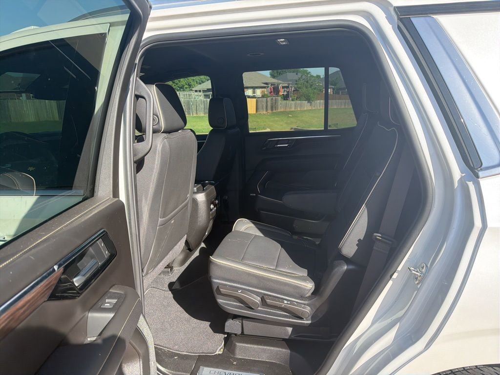 Used 2025 Chevrolet Tahoe Premier AWD/4WD image 8