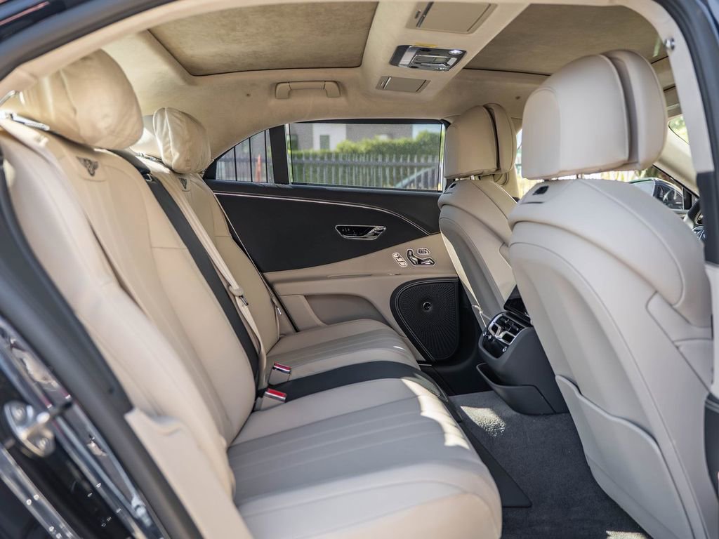 New 2026 Bentley Flying Spur Plug-In Hybrid AWD/4WD image 35