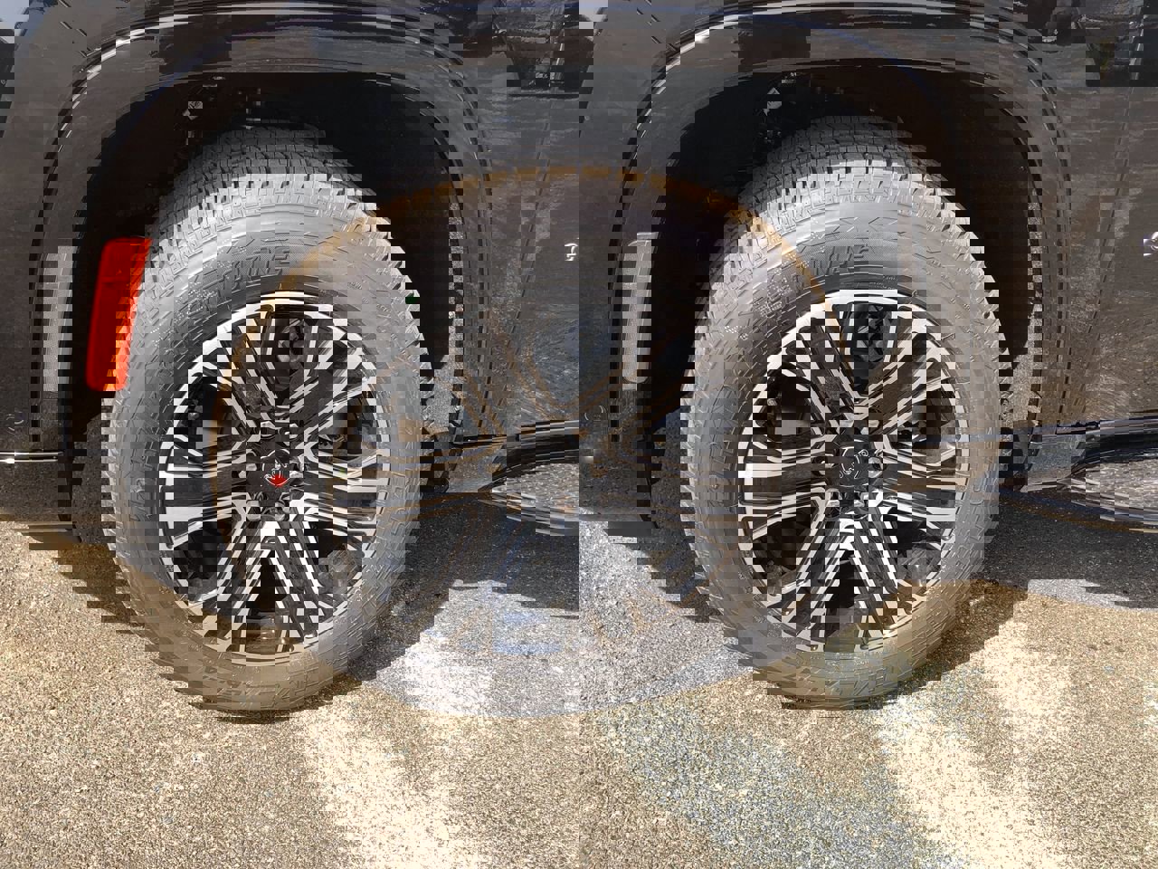 New 2026 Jeep Grand Wagoneer L 4WD image 10