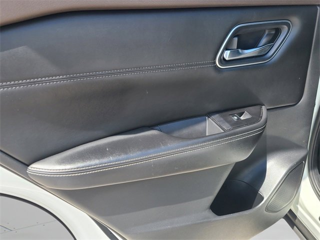 Used 2021 Nissan Rogue Platinum image 19