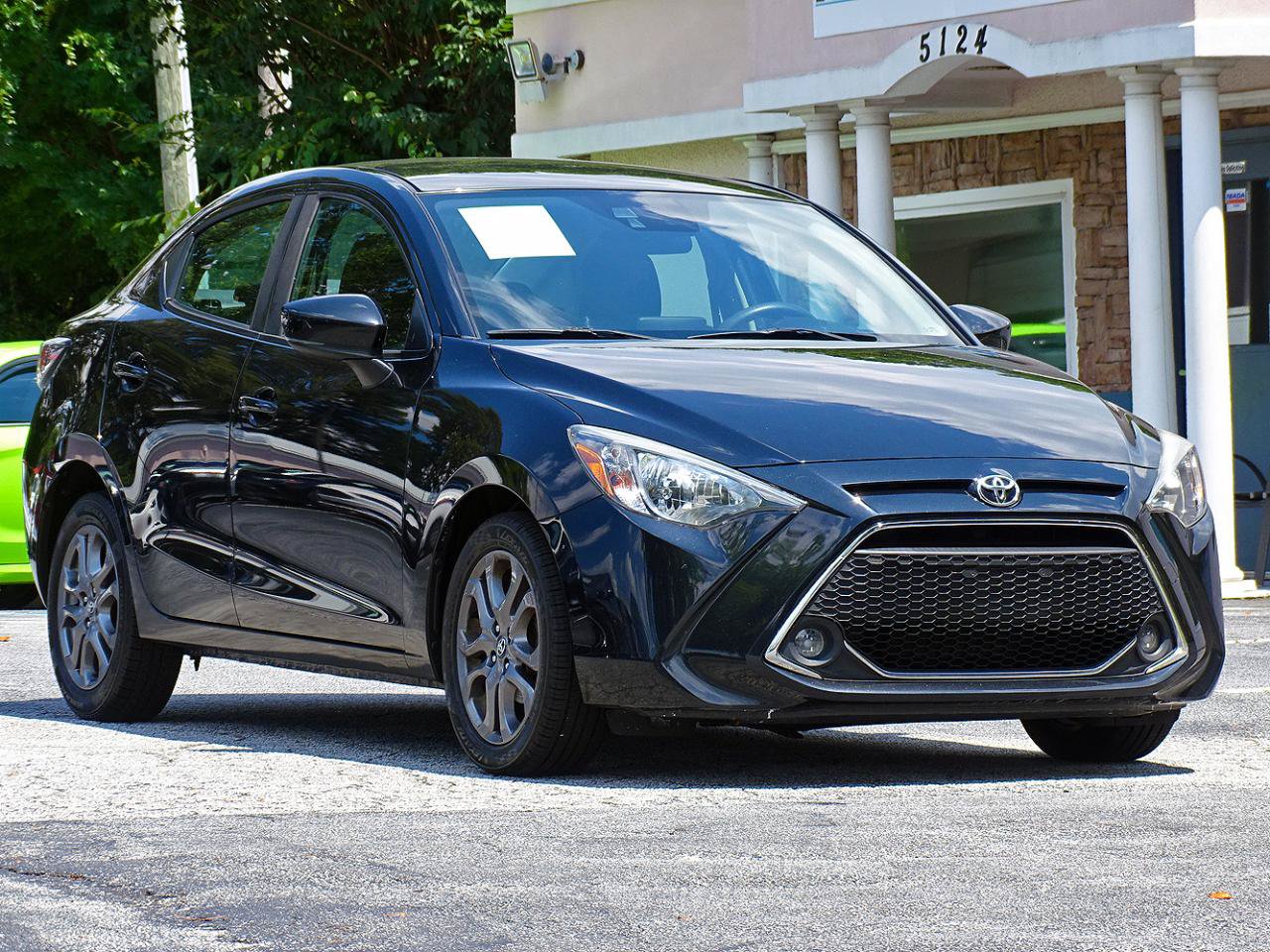 Used 2019 Toyota Yaris LE FWD image 11