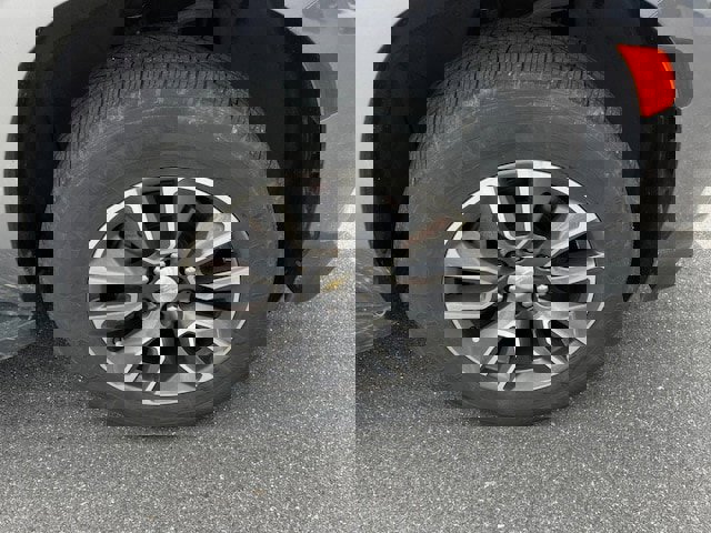 Used 2021 Chevrolet Tahoe LT w/ LT Signature Package image 9