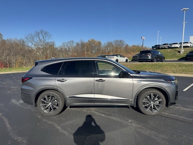 Used 2025 Acura MDX A-Spec image 2
