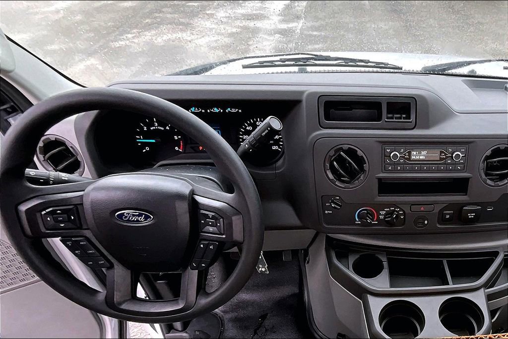 New 2025 Ford E-450 and Econoline 450 Super Duty w/ Power Equipment Group RWD image 4