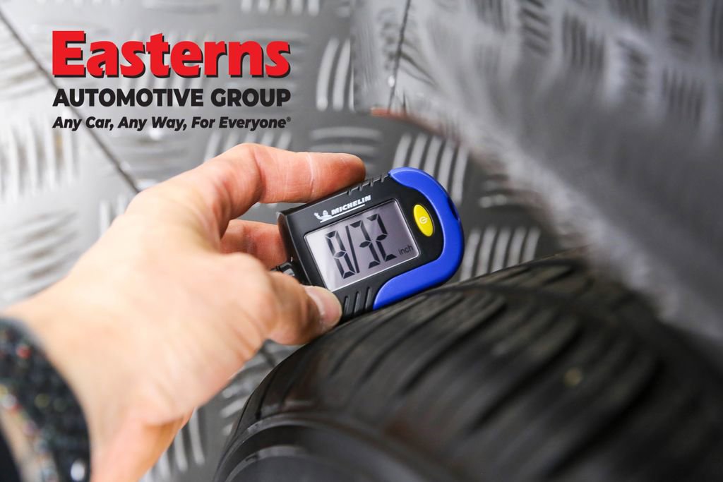 Used 2023 Nissan Versa SV image 29