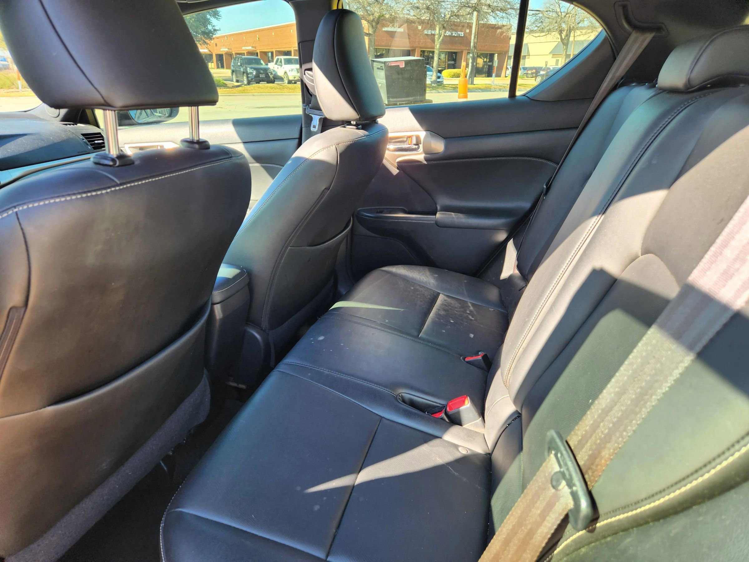 Used 2015 Lexus CT 200h w/ Navigation Package image 12