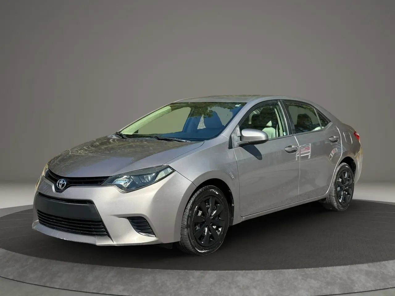 Used 2014 Toyota Corolla LE FWD image 1