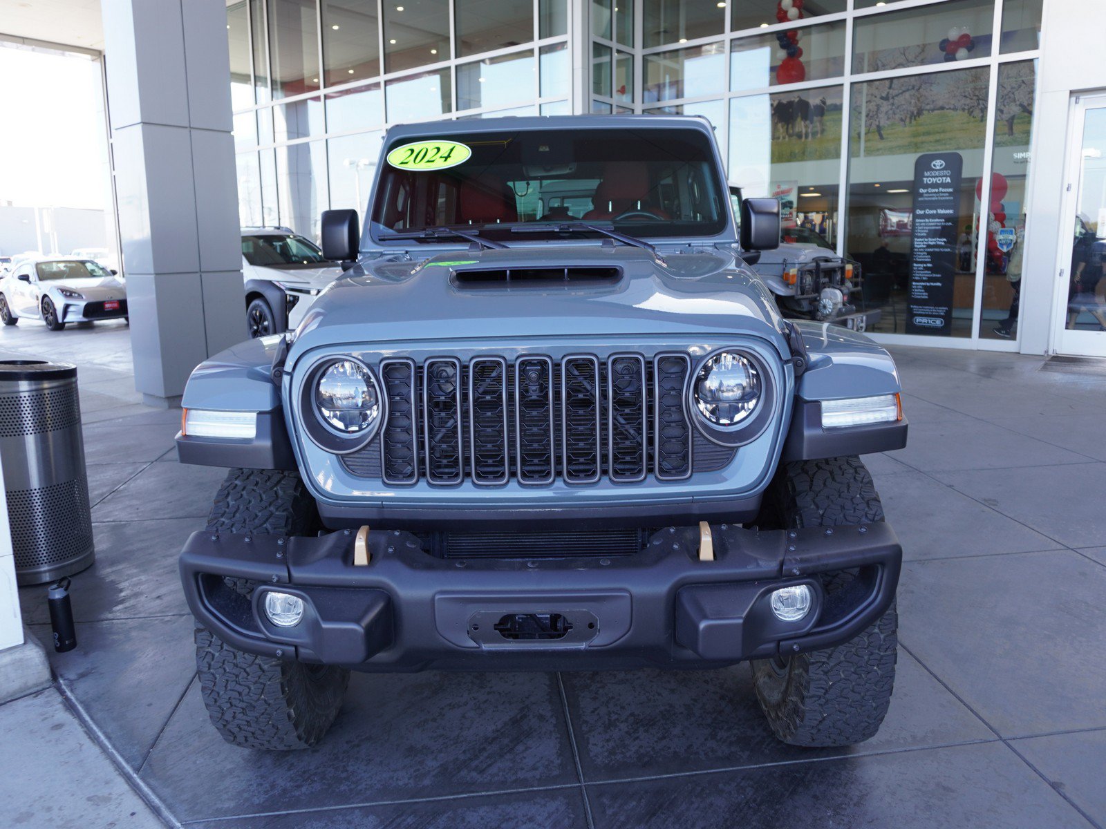Used 2024 Jeep Wrangler Unlimited Rubicon 392 AWD/4WD image 4